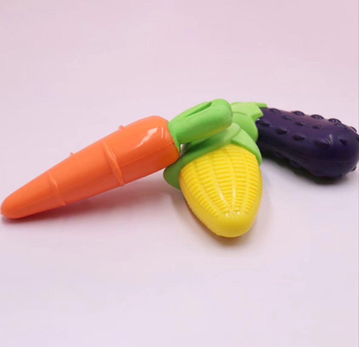 Squeaky Vegetable Shape Dog Toy, Food-safe TPR material. Interactive Dog Toy for Chew & Fetch